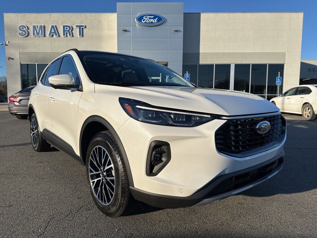 2025 FORD Escape