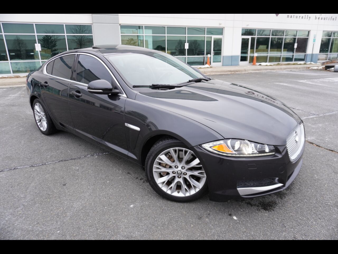 Jaguar XF