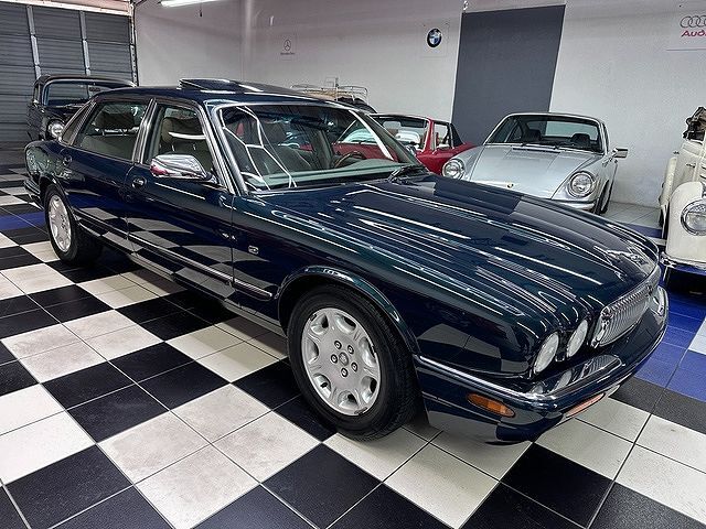 Jaguar Vanden Plas