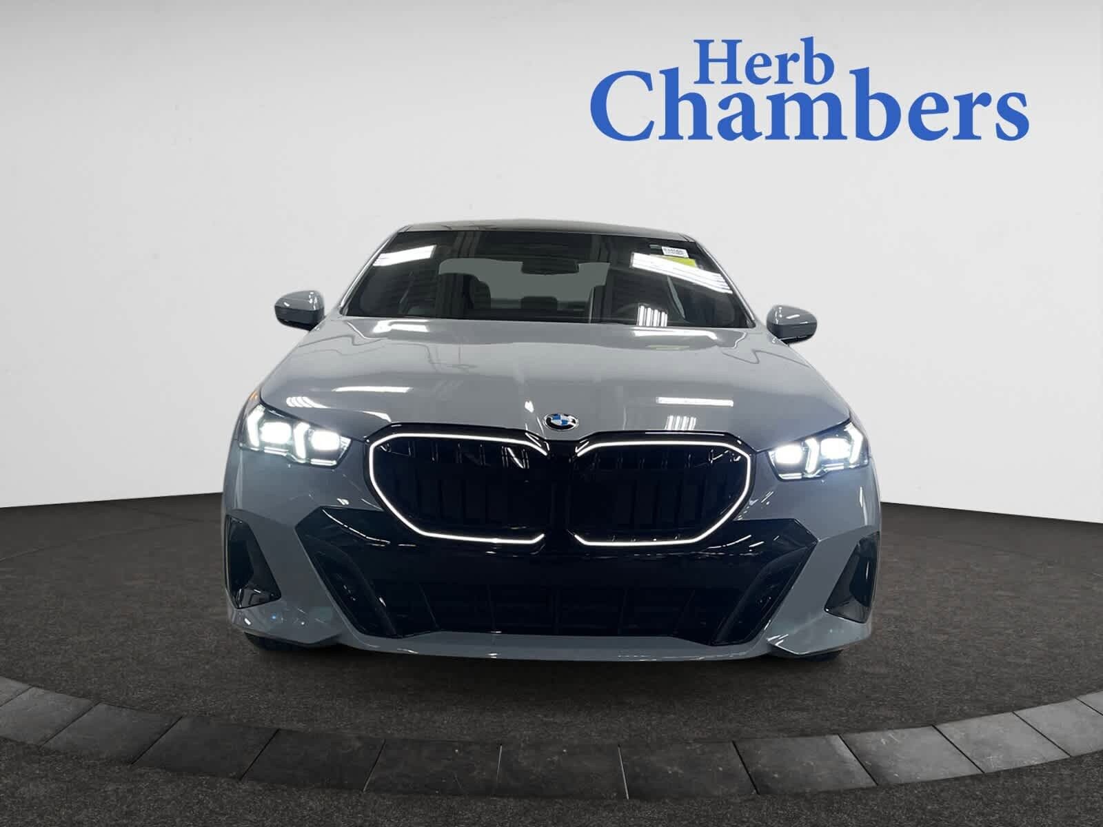 2025 BMW 540i