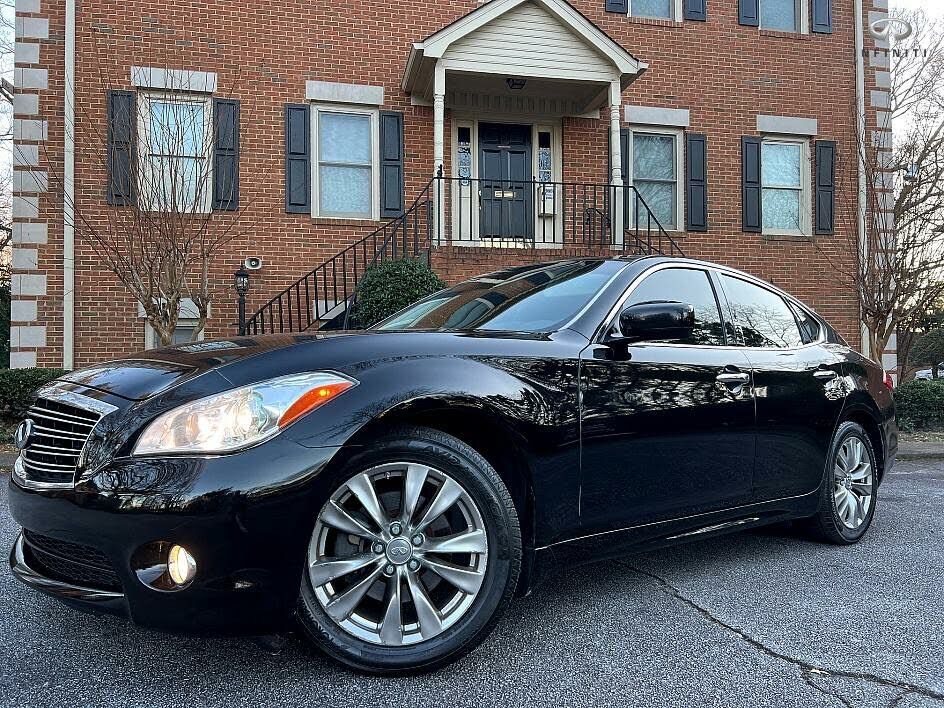 Infiniti M37