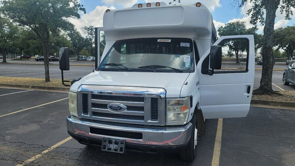 2009 FORD E-350