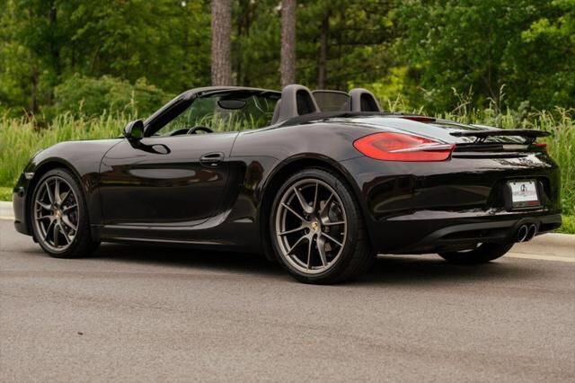 PORSCHE