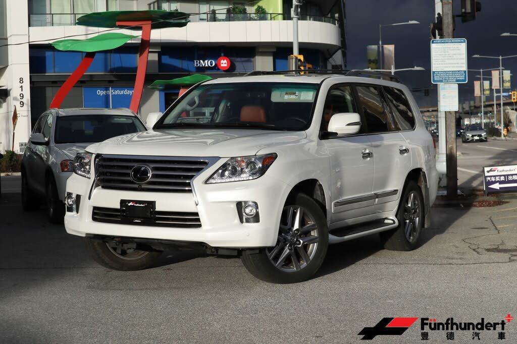 Lexus LX