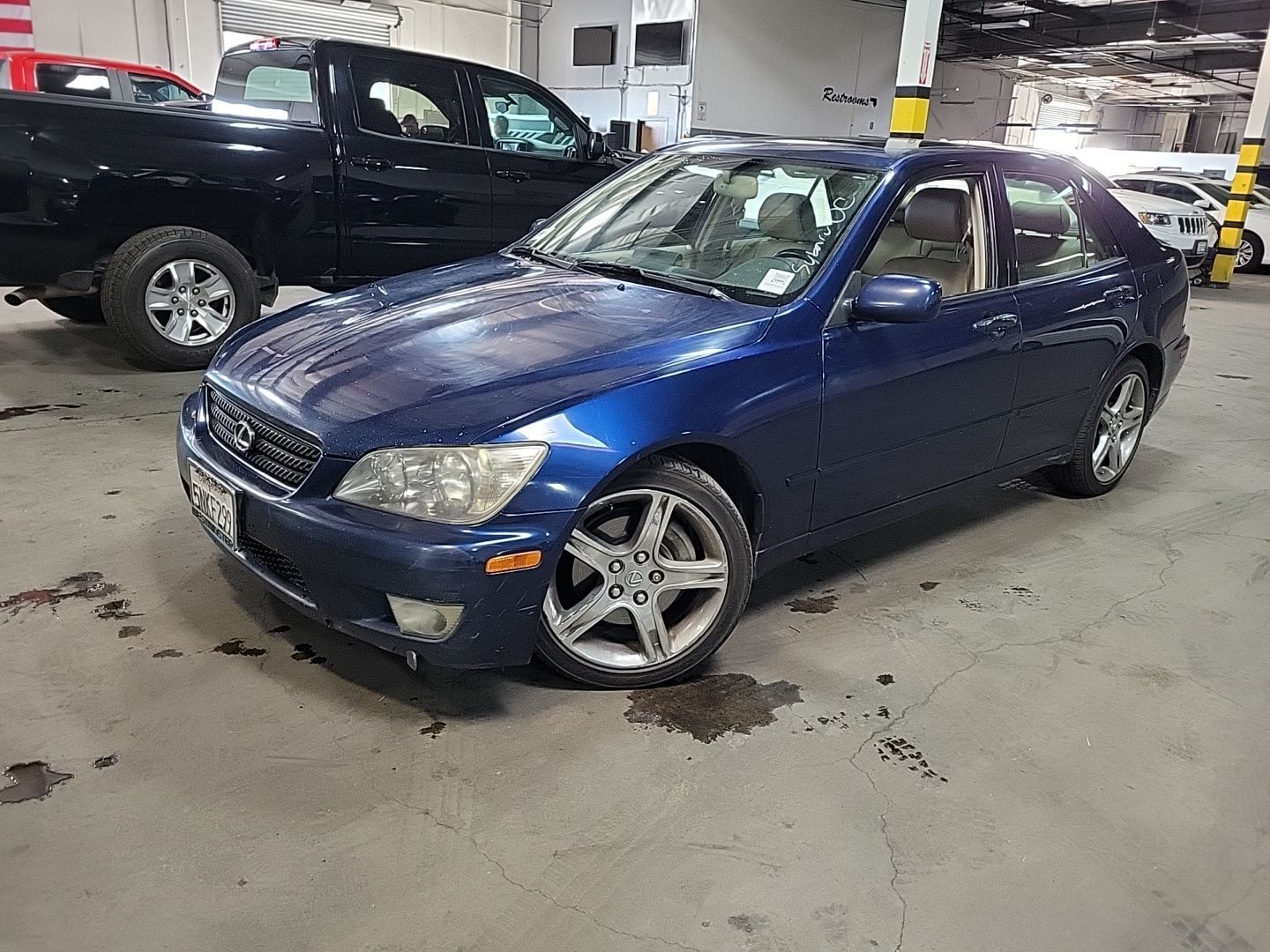 Lexus IS
