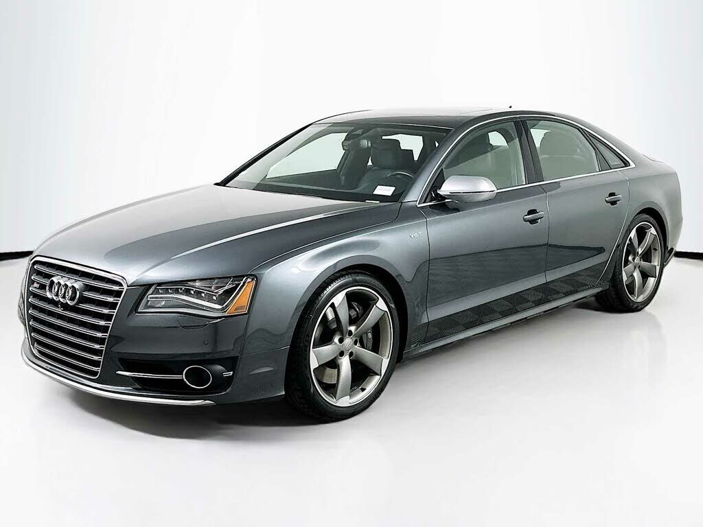 Audi S8