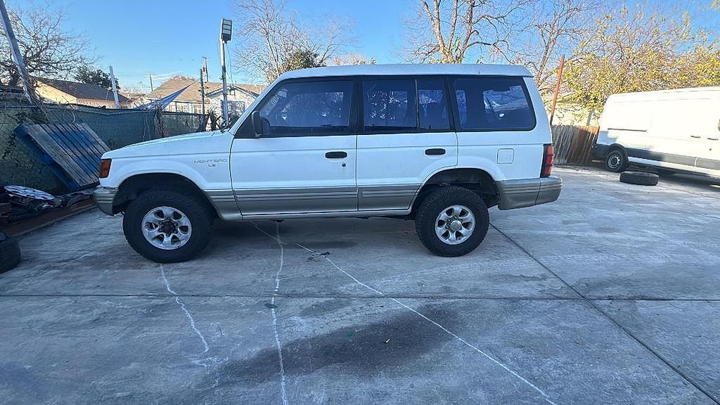 Mitsubishi Montero