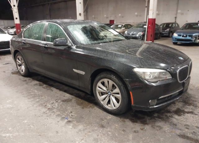 BMW 740i