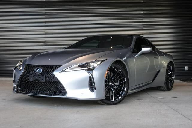 LEXUS