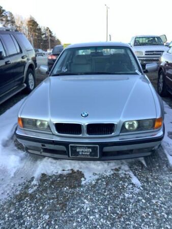 BMW 740i
