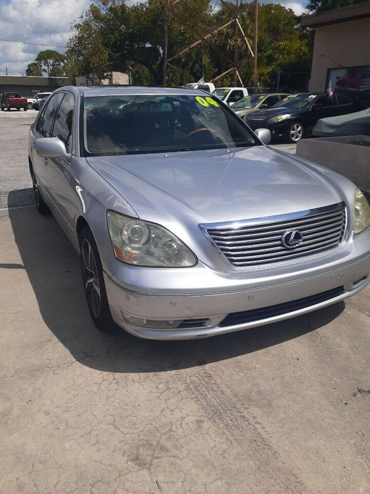 2004 LEXUS LS
