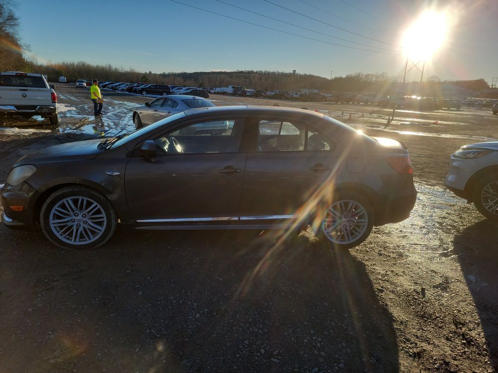 Suzuki Kizashi