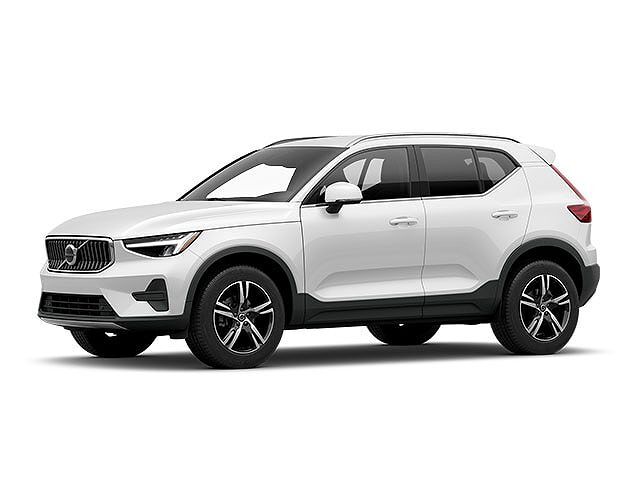2025 VOLVO XC40