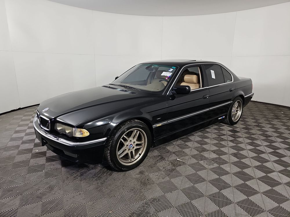 BMW 740i
