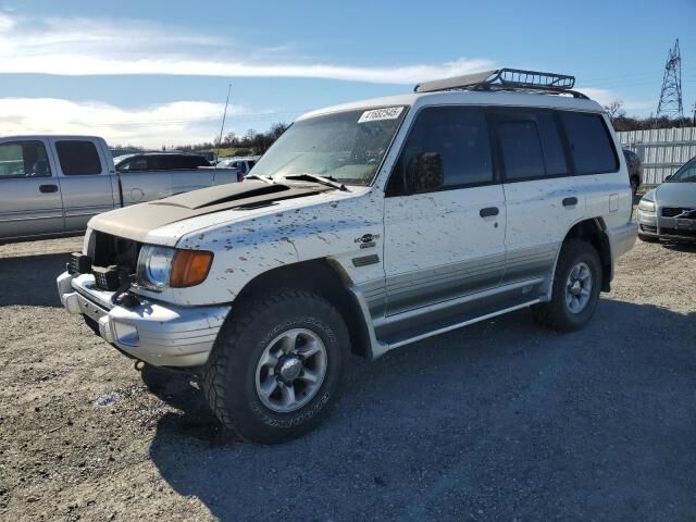 Mitsubishi Montero