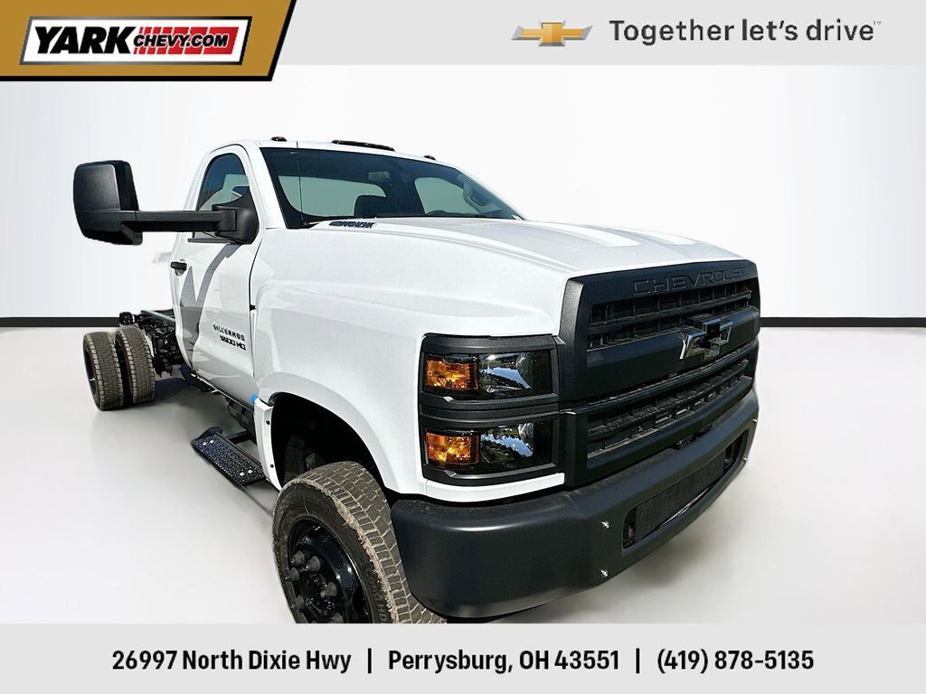 2024 GMC Silverado Medium Duty