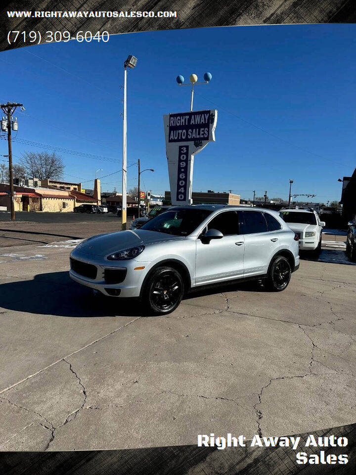 2017 PORSCHE Cayenne