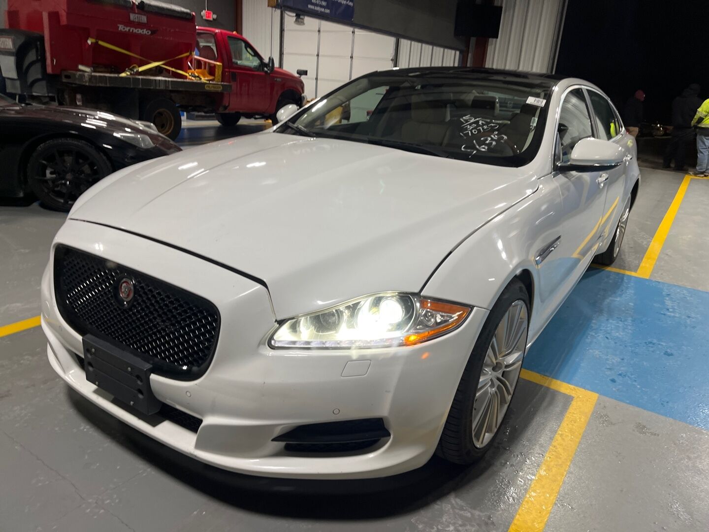 Jaguar XJ