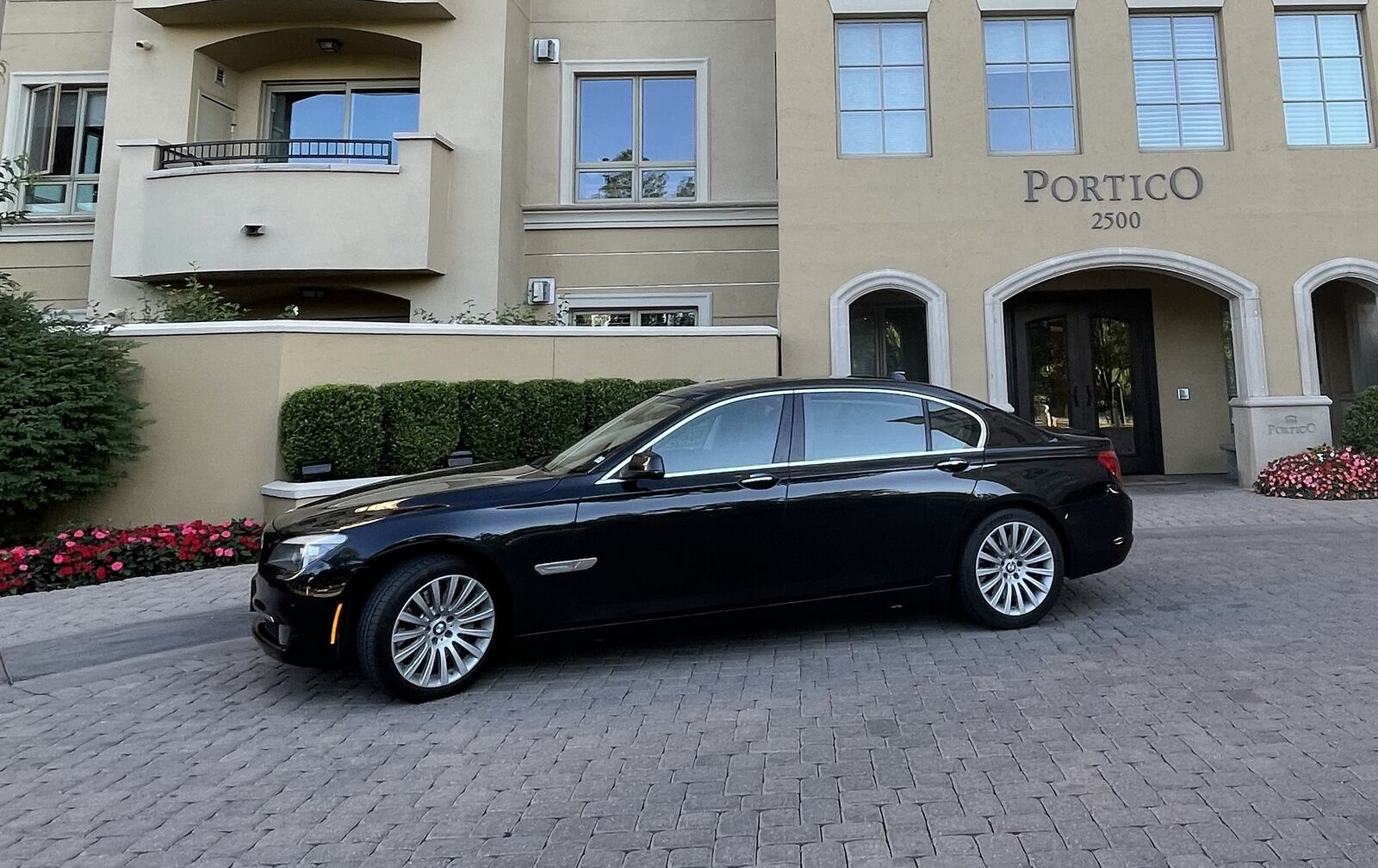 BMW 750Li / ALPINA B7