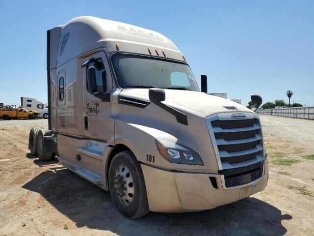 2019 FREIGHTLINER New Cascadia 126" Sleepercab