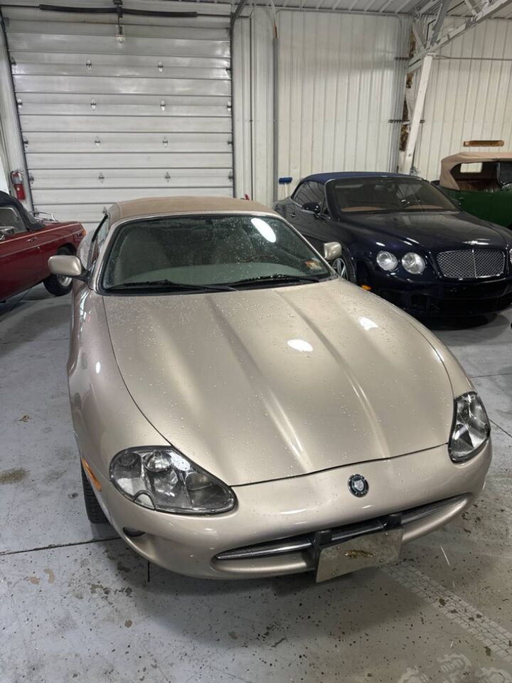 Jaguar XK8