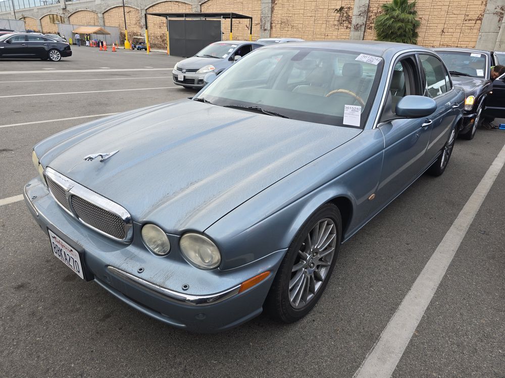 Jaguar XJ