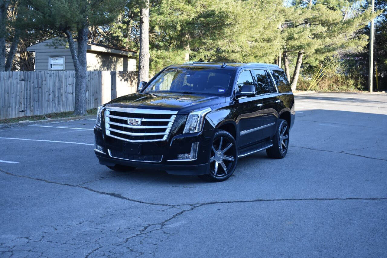 2017 CADILLAC Escalade