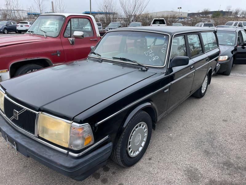 Volvo 240 Series