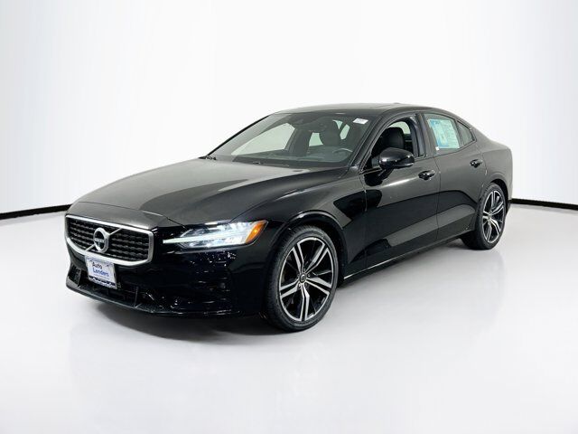 2019 VOLVO S60
