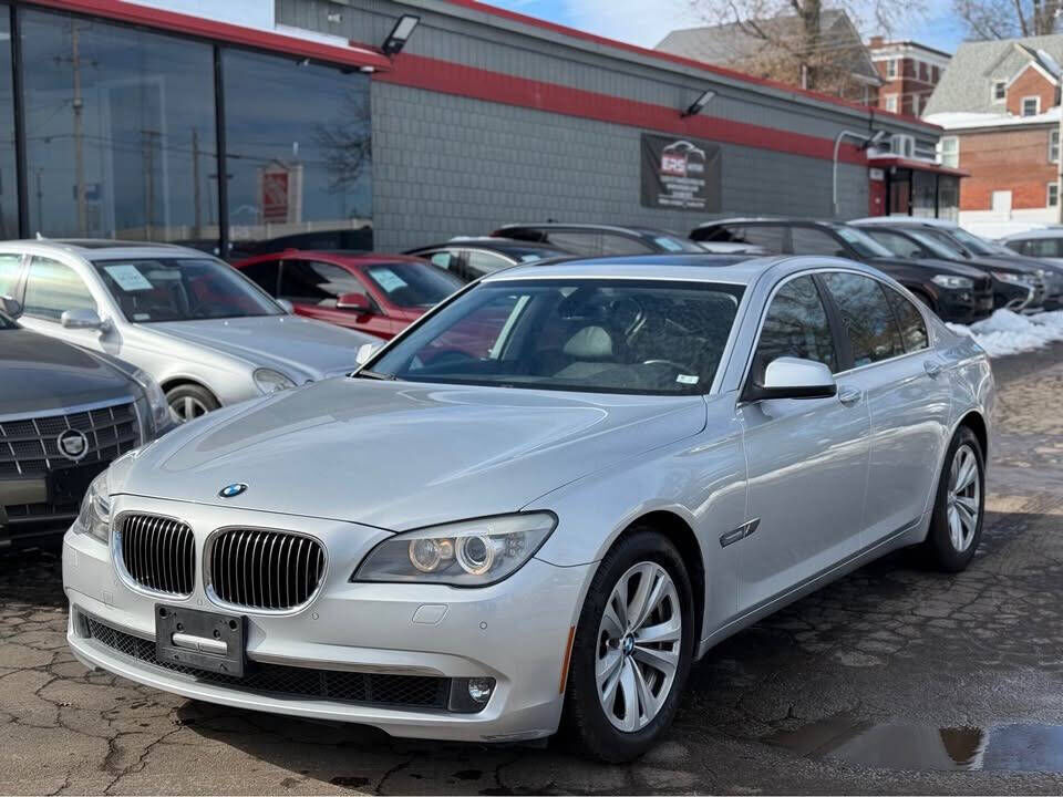 BMW 740i