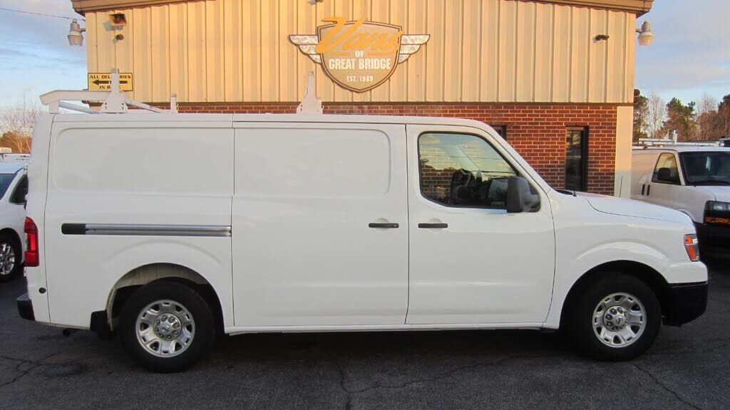 Nissan NV