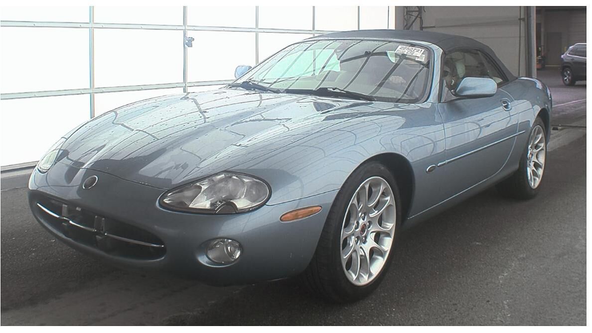 Jaguar XK8