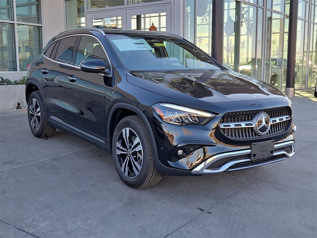 2025 MERCEDES-BENZ GLA-Class