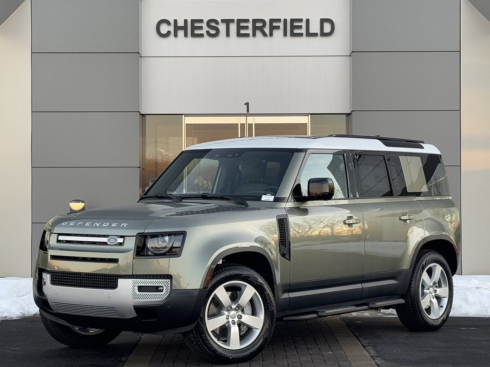 2025 LAND ROVER Defender