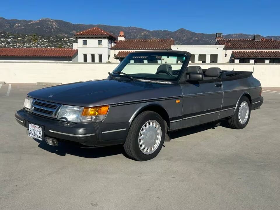 1993 SAAB 900
