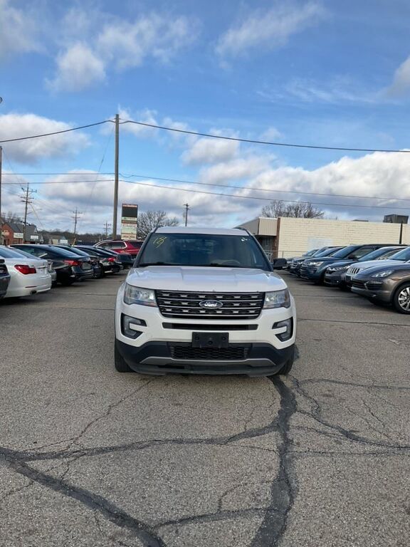 2017 FORD Explorer