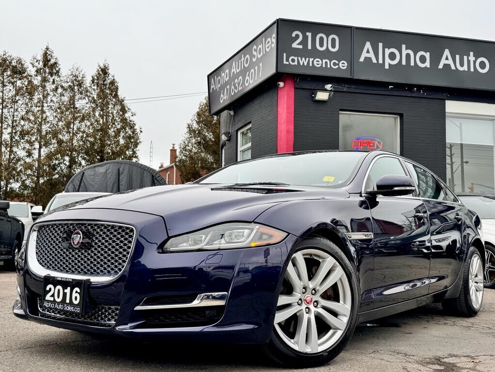 Jaguar XJ