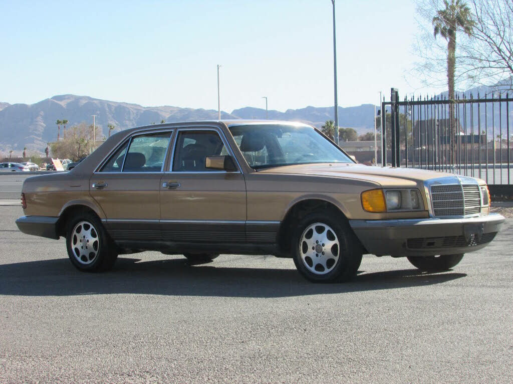 MERCEDES-BENZ