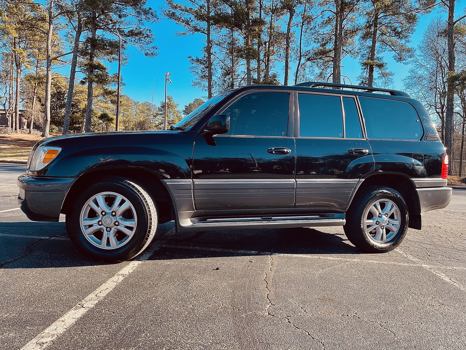 Lexus LX