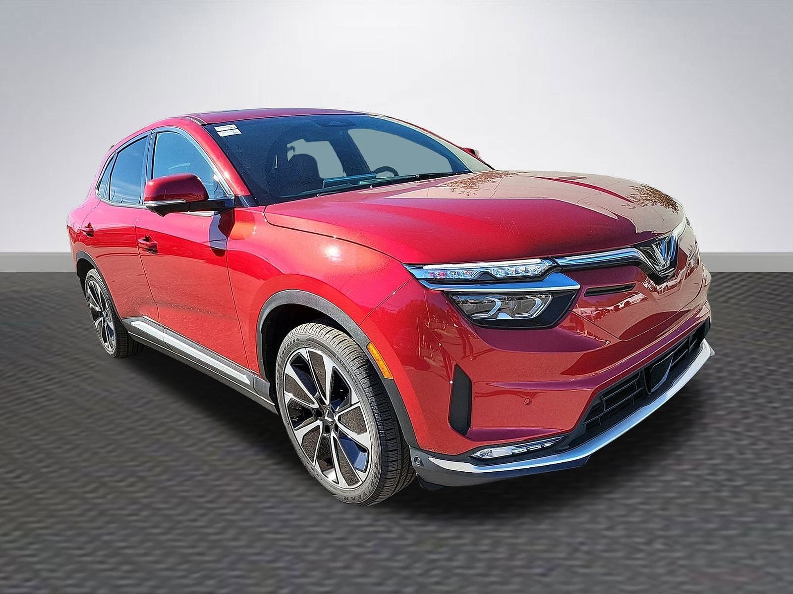 2025 VINFAST VF 8