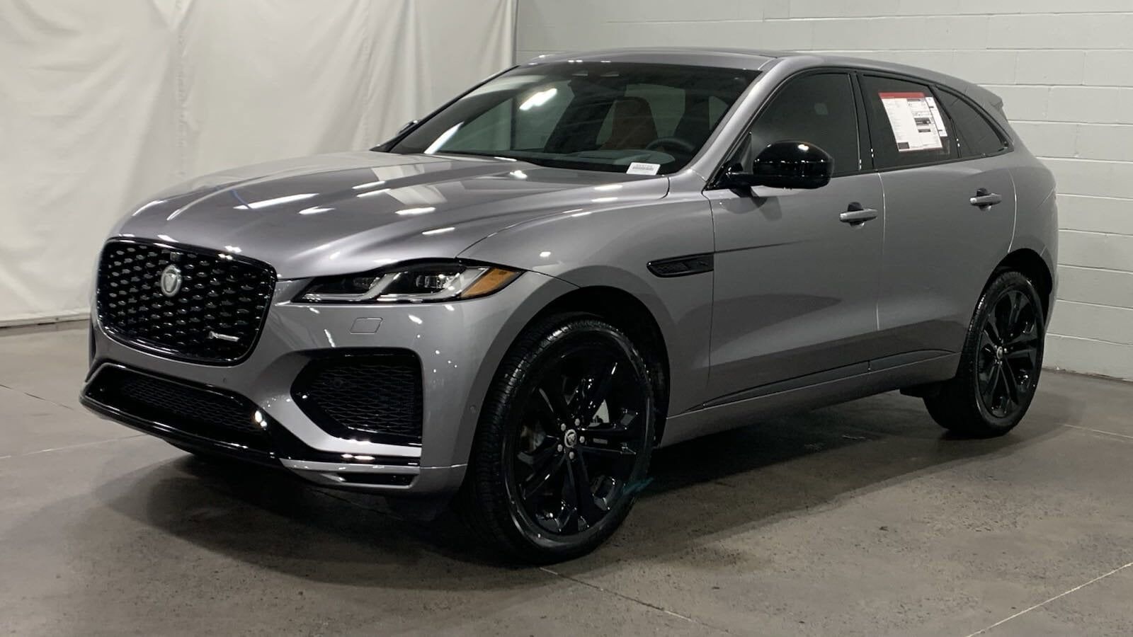 2025 JAGUAR F-Pace