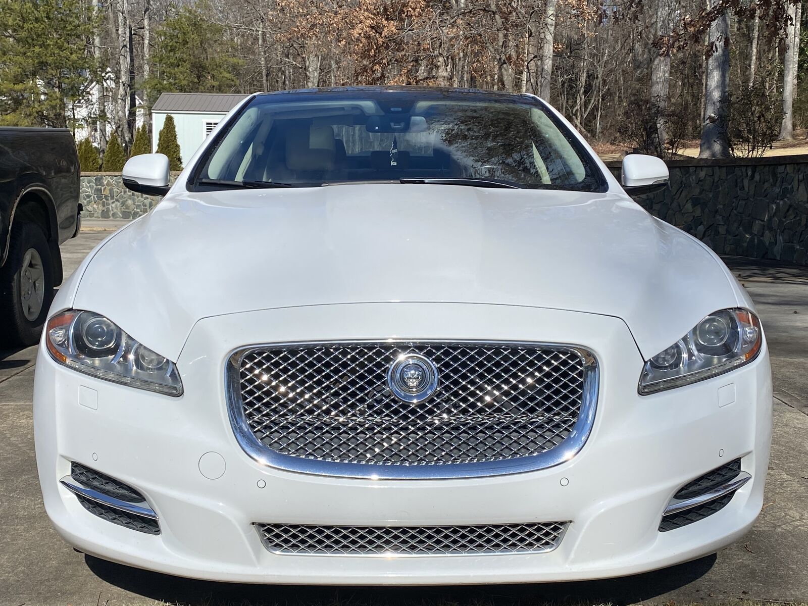Jaguar XJ