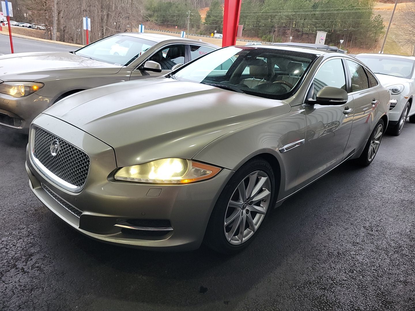 Jaguar XJ