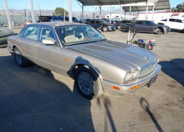 Jaguar XJ6