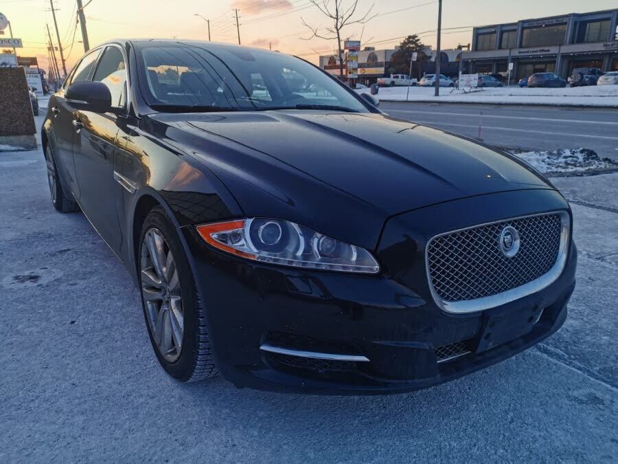 Jaguar XJ