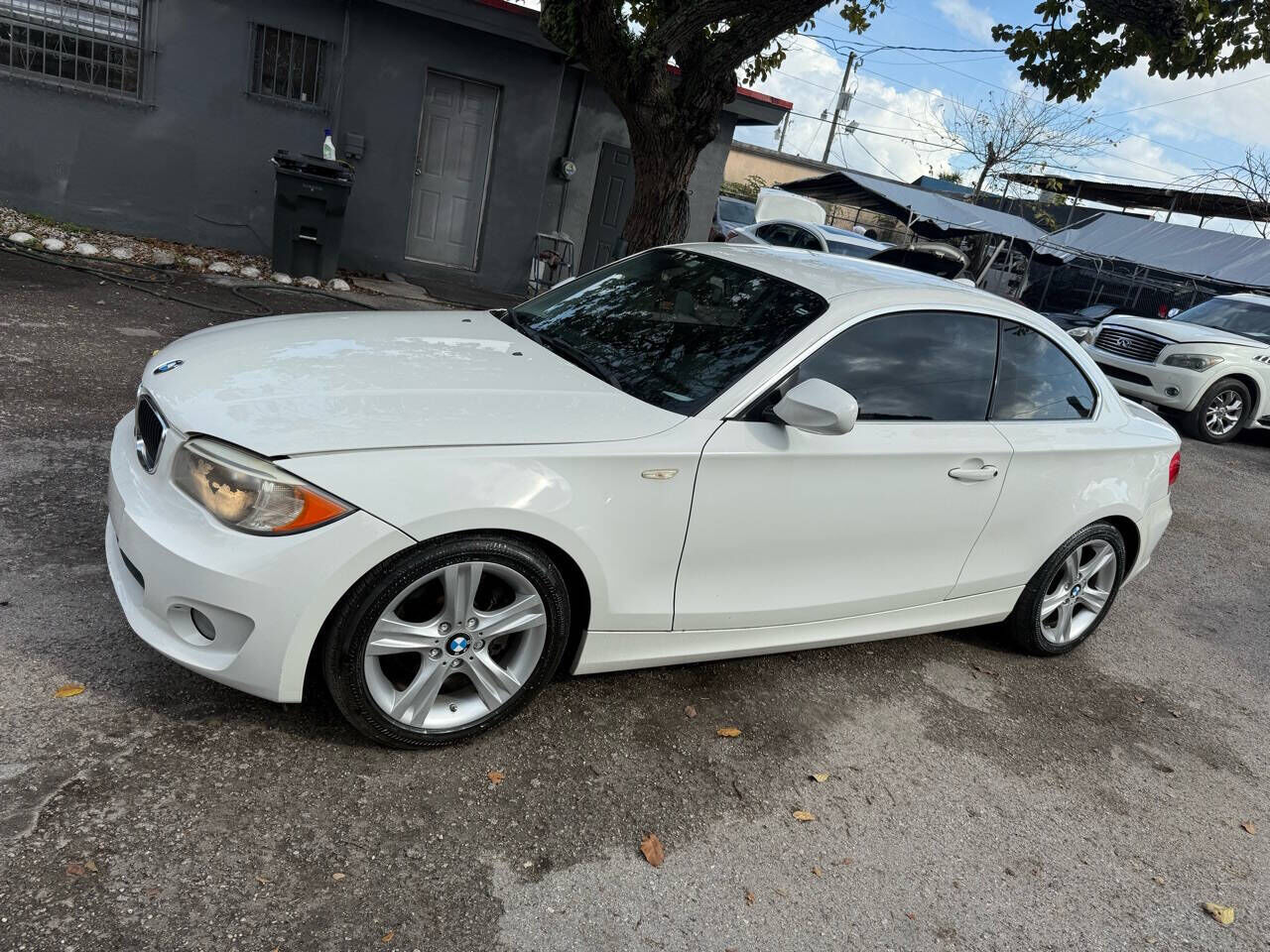 BMW 128i
