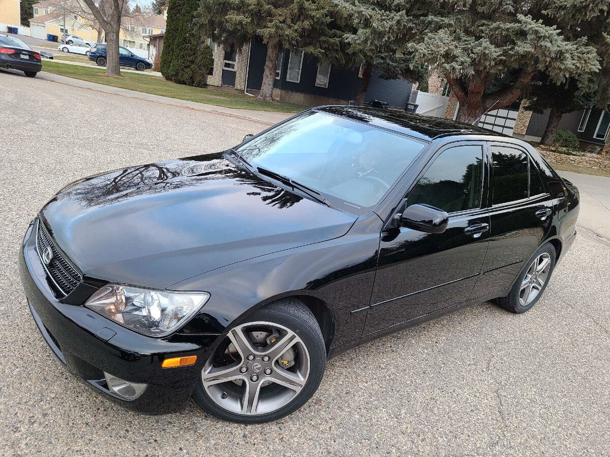 Lexus IS