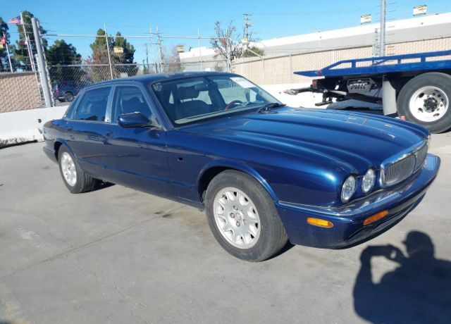 Jaguar XJ8