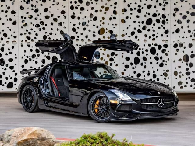 Mercedes-Benz SLS-Class
