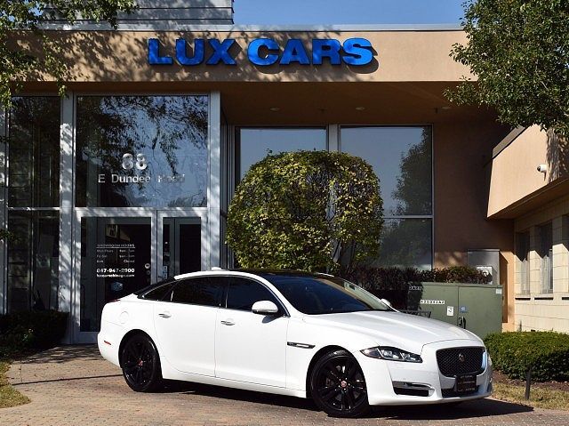 Jaguar XJ